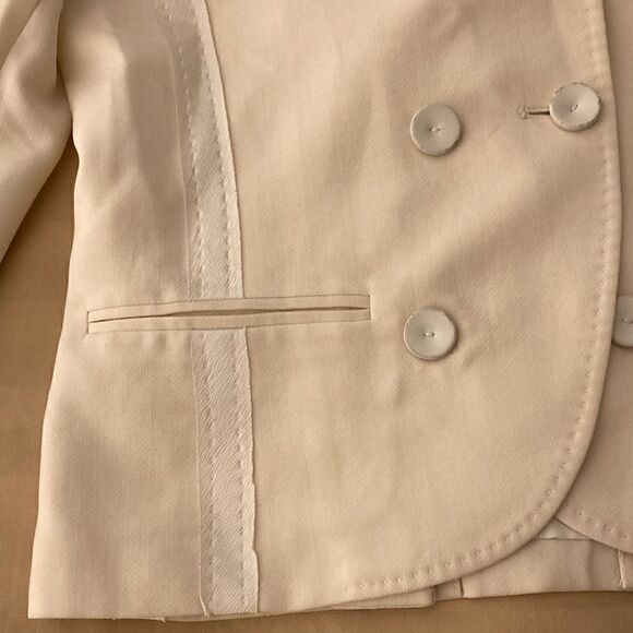 DVF Little M Double Breasted Jacket with Ribbon & Stitching detail. Size XS (0). - Picture 3 of 10